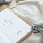 Sello ex libris en relieve para marcar libros